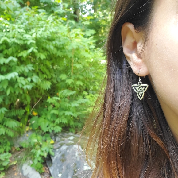 New Handmade Silver Celtic Triangle Earrings - Picture 5 of 13